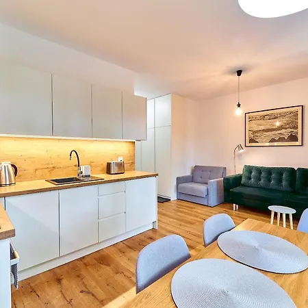 Laguna 6 Leśna Z Tarasem Przy Parku *