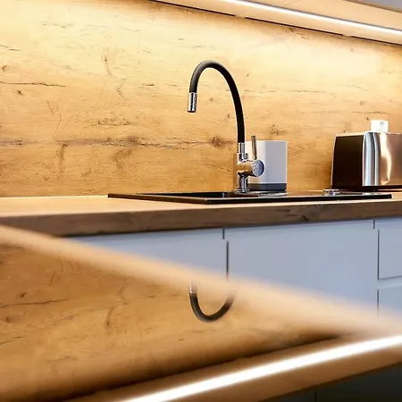 Laguna 6 Leśna Z Tarasem Przy Parku